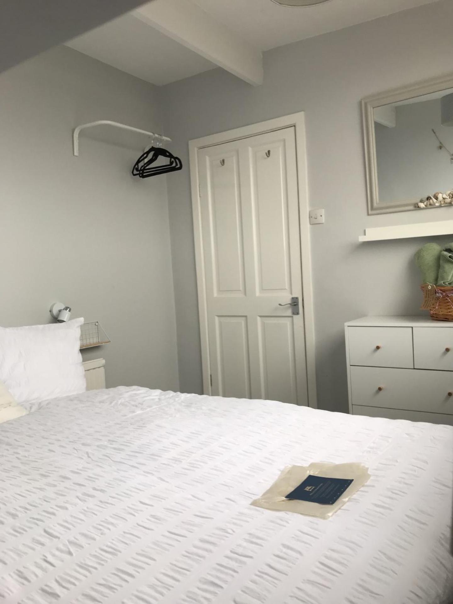 Rovers' Retreat Whitby George Street Ngoại thất bức ảnh